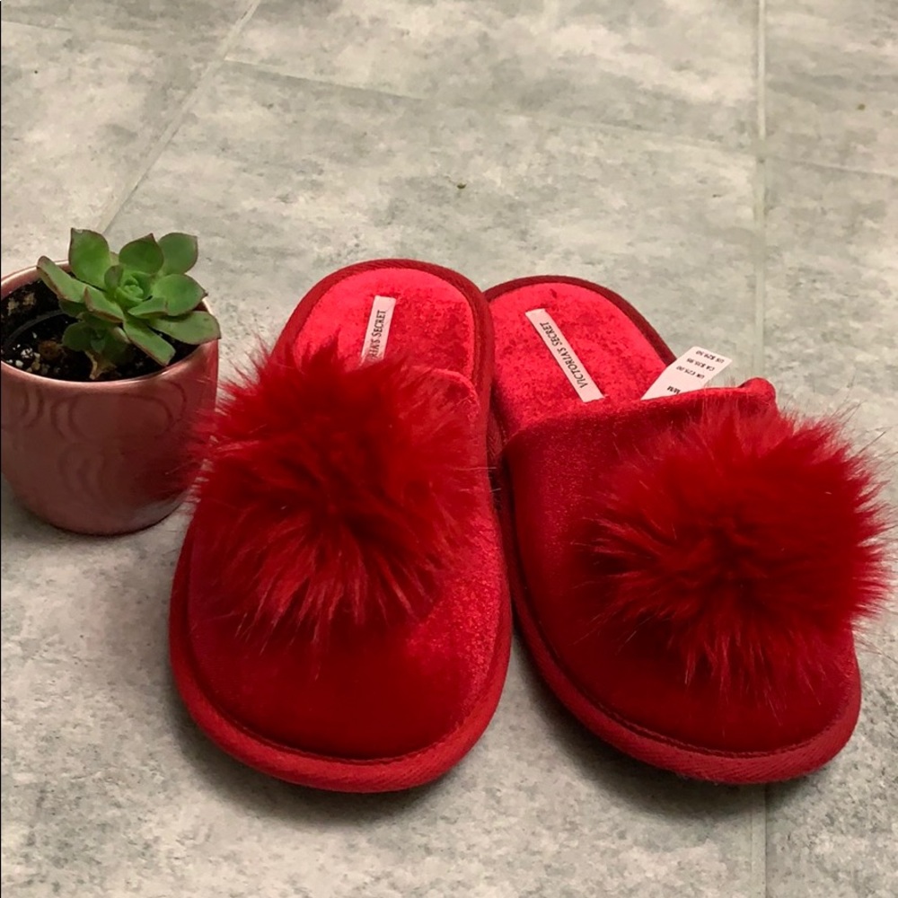 ▪️Victoria Secret ▪️slippers! NEW!! - Picture 2 of 9